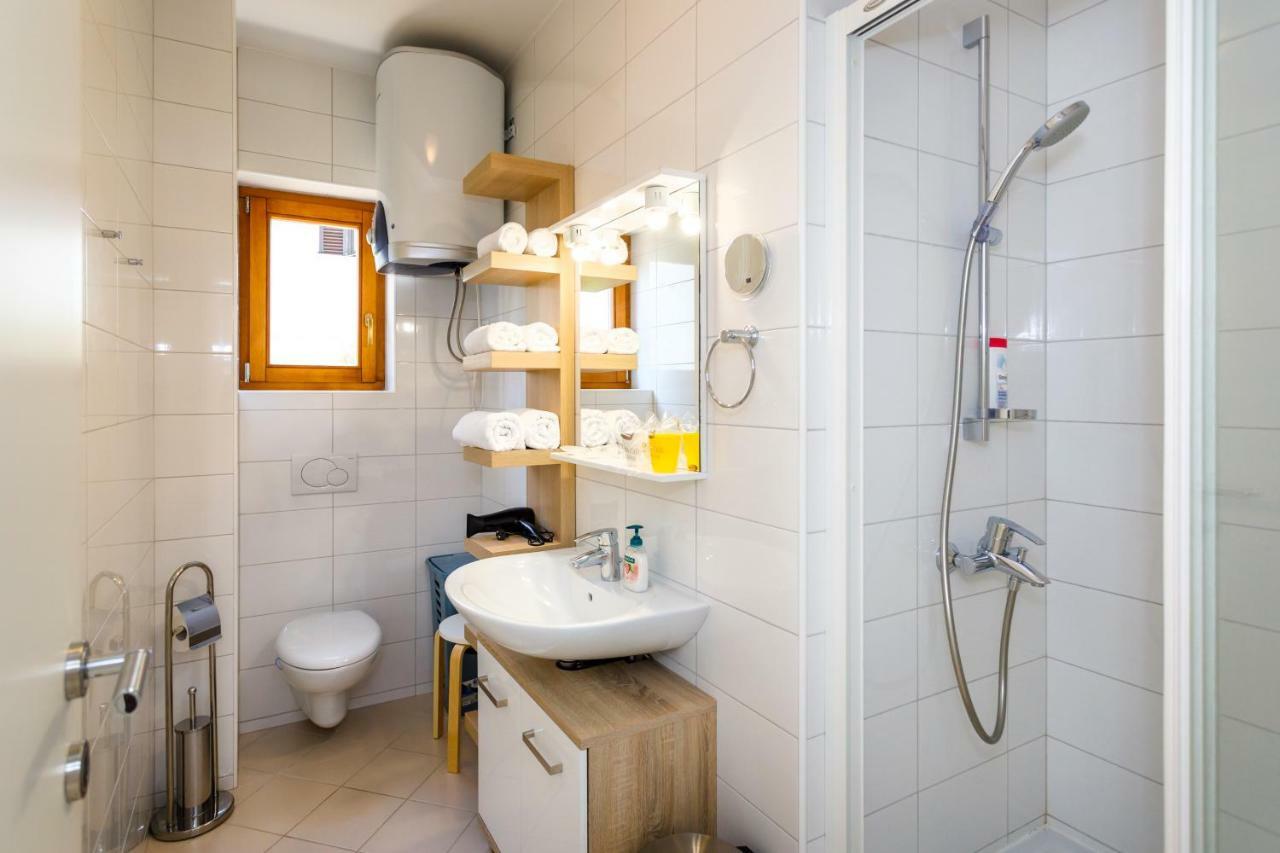 Apartman Jezevac Krk Town Eksteriør billede